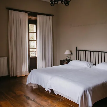 منزل ريفي Palacio Conde Toreno